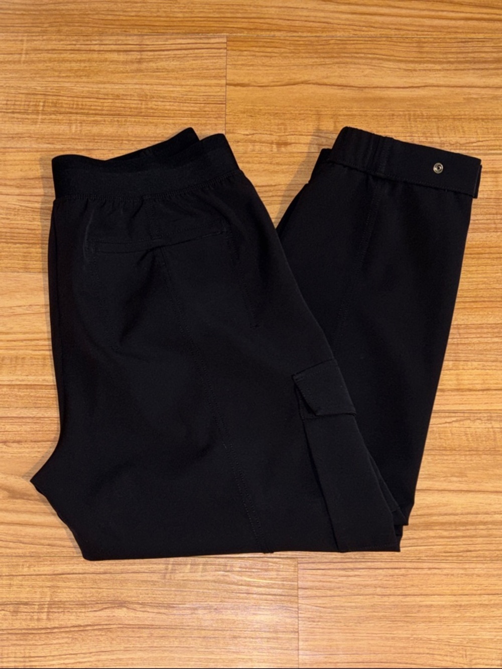 Athleta Endless High Rise Women’s Black Cargo Pants - Picture 3 of 12